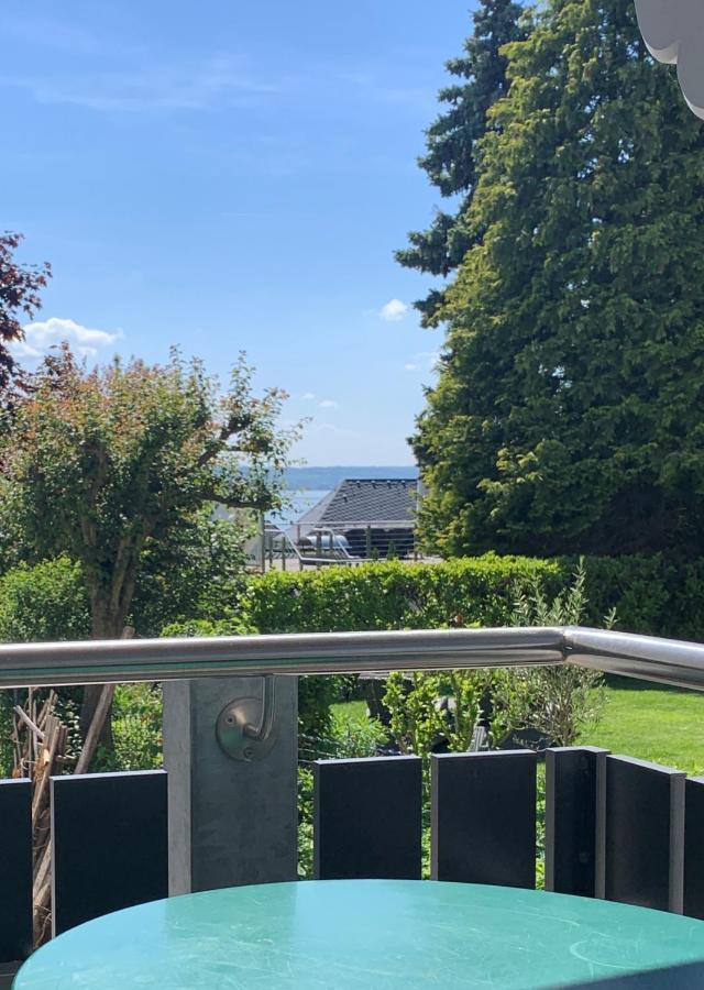 Ferienwohnungen Der Loewen Hagnau Exterior foto